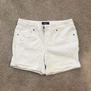 Earl Jeans White Rolled-Hem Denim Shorts